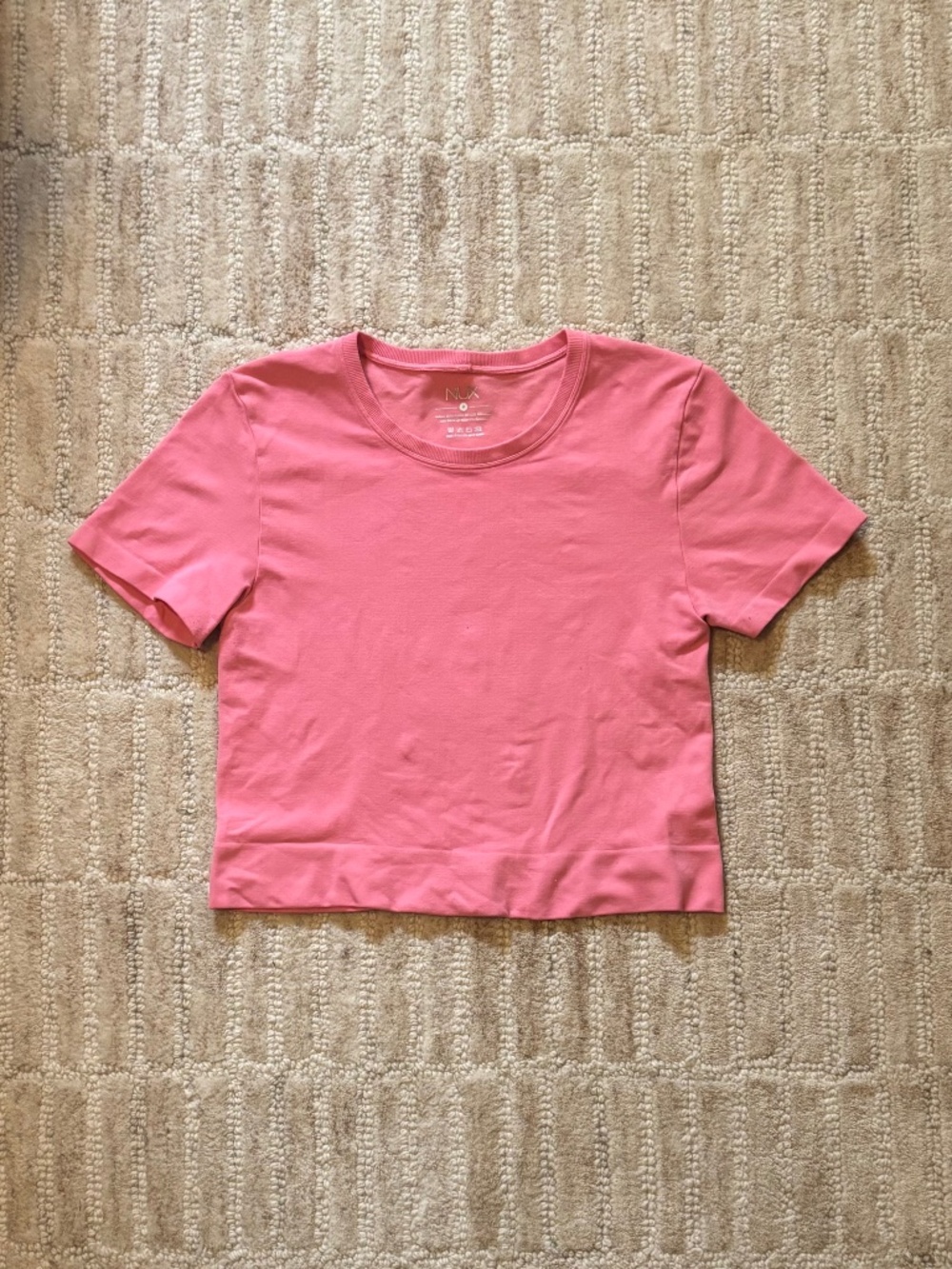 NUX Ultra Soft Seamless Crop Top for Performance & Comfort